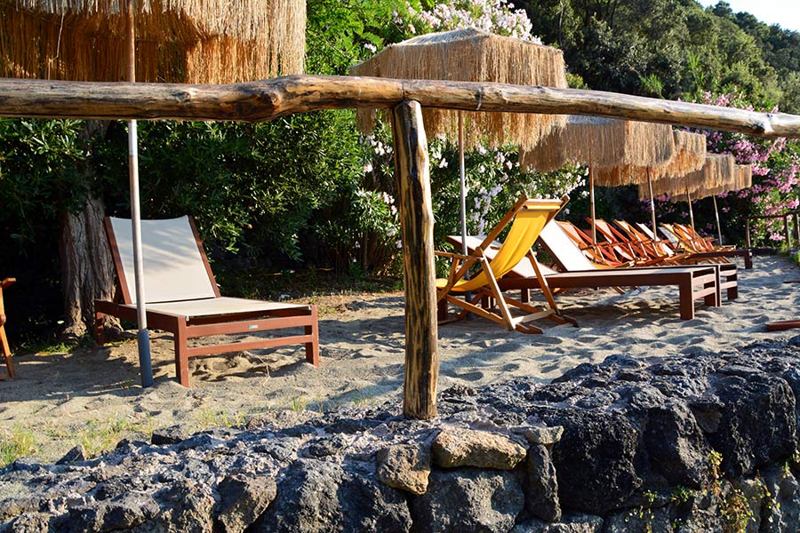 Balza attrezzata per prendere il sole / PhotoSilvana Matozza
