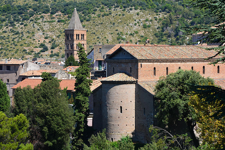 Campanile medioevale  / PhotoSilvana Matozza, Guido Bonacci.