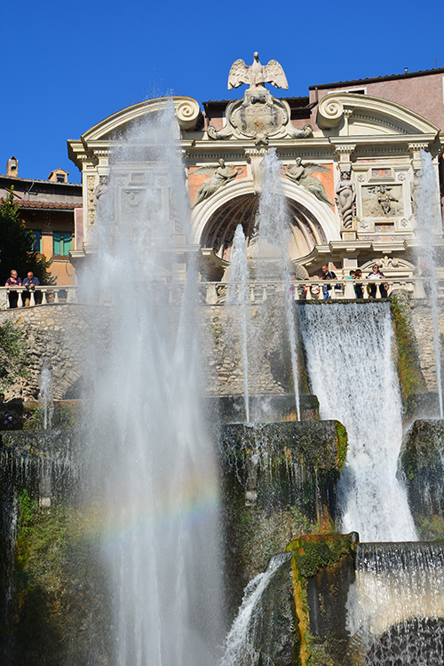 Due scenografiche fontane di Villa d'Este /  PhotoSilvana Matozza, Guido Bonacci.