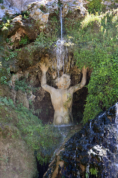 Statua di Appennino. Giardino di Villa d'Este  / PhotoSilvana Matozza, Guido Bonacci