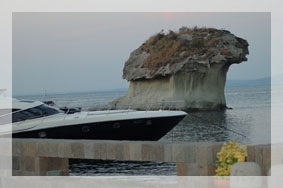Ischia. A Lacco Ameno, tra il "Fungo" e i luoghi di Angelo Rizzoli / Geo Photogalley Impressioni Jazz