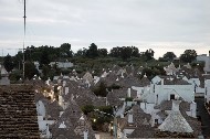 Scorcio di tetti a cono, nel rione Monti. PhotoSilvana Matozza, Guido Bonacci