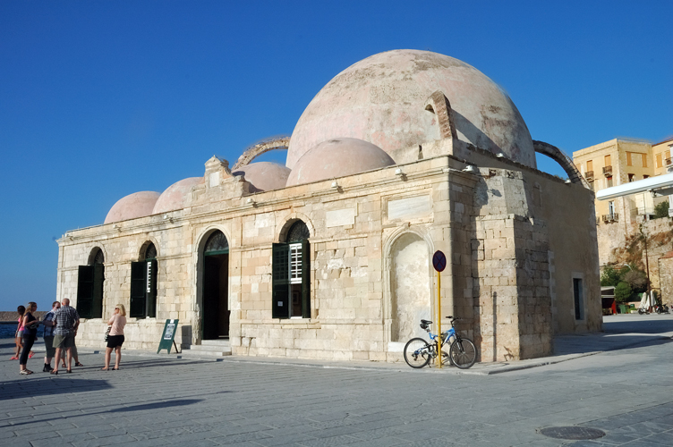 ../Images/Bicicletta_in_attesa.Moschea.Chania.jpg