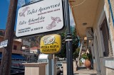  L'insegna del ristorante Arhontiko / Photo Impressioni Jazz.