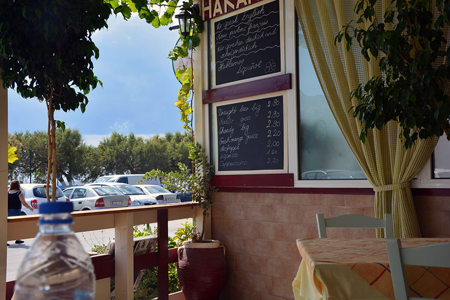 Ristorante lungo la via del paese / Photo©Silvana Matozza, Guido Bonacci