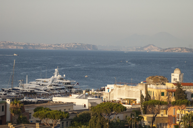 ../Images/Lacco-Ameno.Isola-d'Ischia.jpg