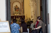 Thumbs/tn_Fedeli-in-chiesa-Santa-Maria-delle-Grazie.jpg