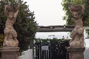 Thumbs/tn_Statue.Albergo-Regina-Isabella.jpg