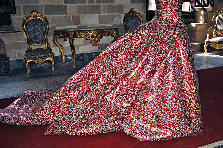 ../Images/Mostra_sculture_costumi_Callas_a_Rodi.Tosca.jpg