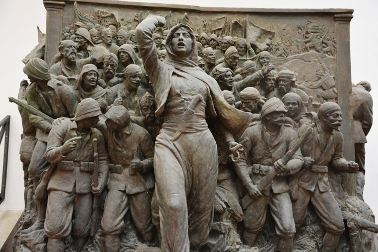 ../Images/Ataturk_Monumento.jpg