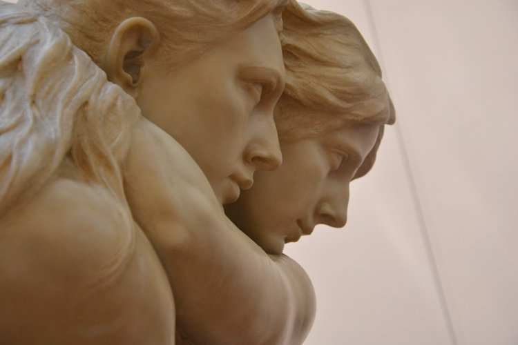 ../Images/L'Abisso-Scultura.jpg