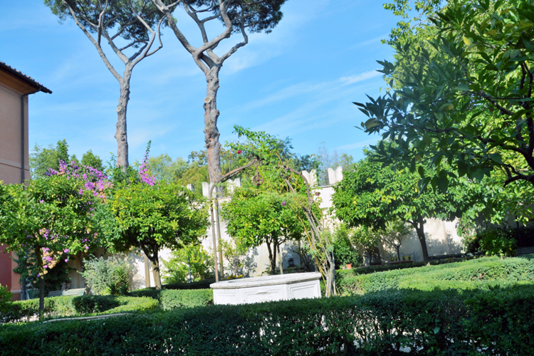 ../Images/Museo-Pietro-Canonica.Giardino.jpg