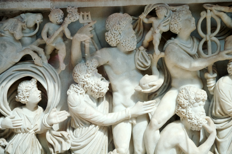Il Mito di Prometeo nel rilievo del sarcofago del 300 d.C. / Photo di Silvana matozza e Guido Bonacci