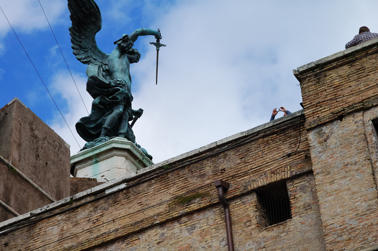 la scultura di Peter Anton van Verschaffelt svetta sulla Terrazza dell'Angelo