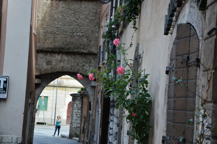 ../Images/Porta-dei-Marsi.Centro-Storico.Tagliacozzo.jpg