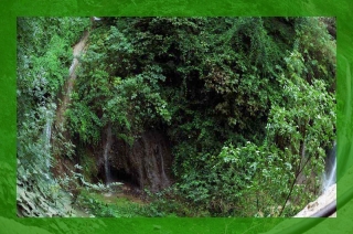 Parco Villa Gregoriana: Valle dell'inferno, Tempio di Vesta - Tivoli / Geo Photogallery Impressionijazz
