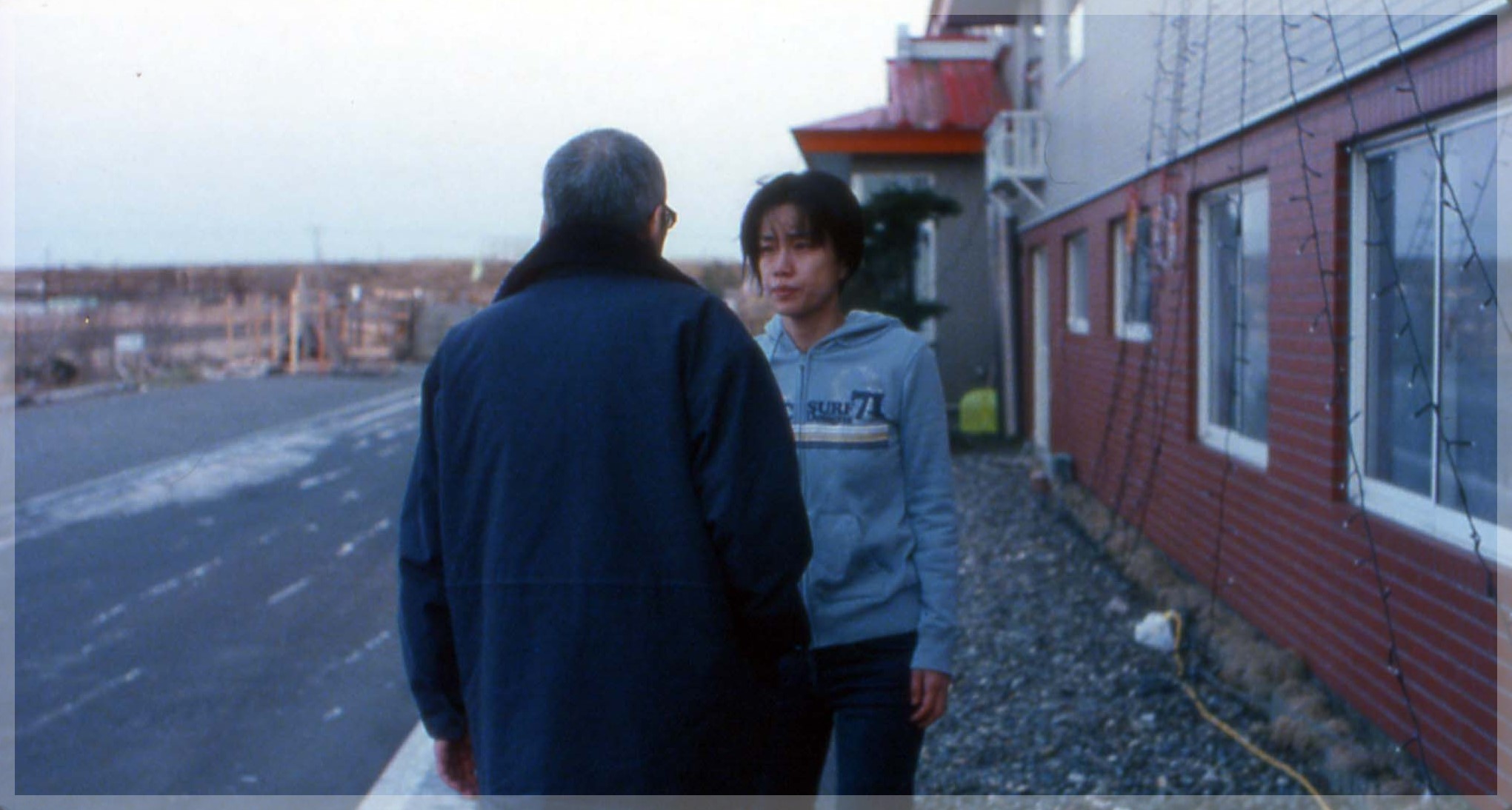 Junichi (M. Kobayashi) e Noriko (Makiko Watanabe)