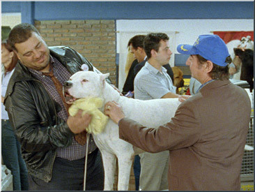 Una scena del film di Carlos Sorin," Bombon - El perro " (2004).