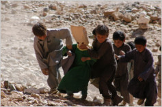 il gioco della guerra nella Valle di Bamiyan.