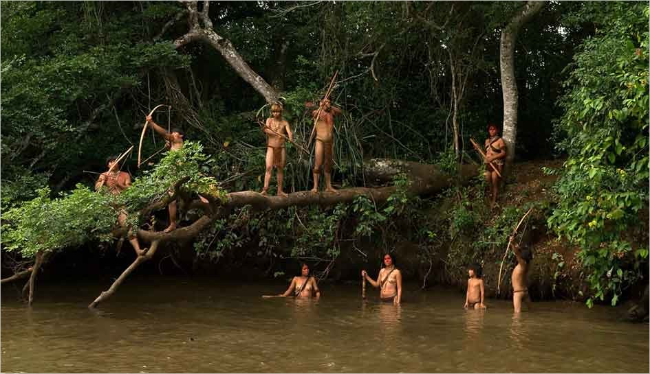 Indios in "Birdwatchers" (2008) di Marco Bechis. Impressioni Jazz recensione