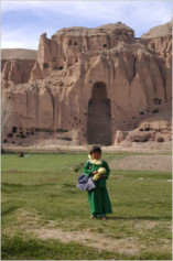Nikbakht Noruz as Bakhtay.Una scena  nella valle di Bamiyan. 