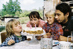 "Una cosa chiamata felicit" / "Something like happiness" (2005) 