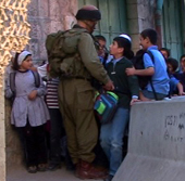 Welcome to Hebron (una scena)