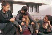 La schivata (2003) di Abdellatif Kechiche (una scena)