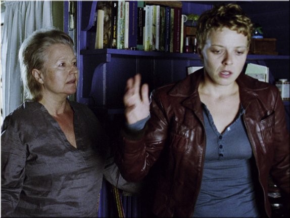 Hanna Schygulla e Patrycia Ziolkowska in " The edge of heaven" 